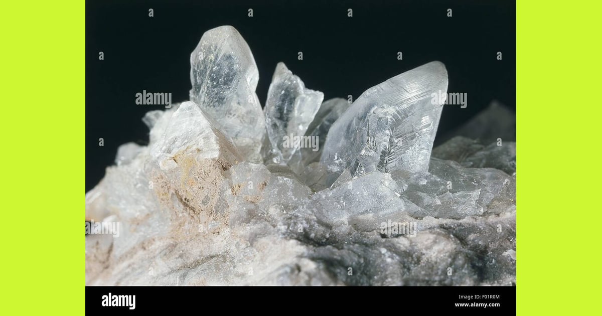 Kalsium Sulfat - Minerals: Gypsum (Hydrated